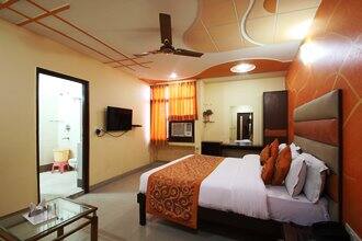 TG Rooms Airport Zone 2, New Delhi 5
